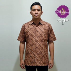 Atasan pria motif parang anggur