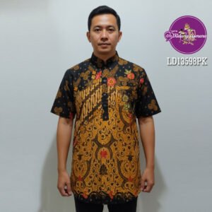 Kurta batik pria lengan pendek motif Parang Jagad Wibawa